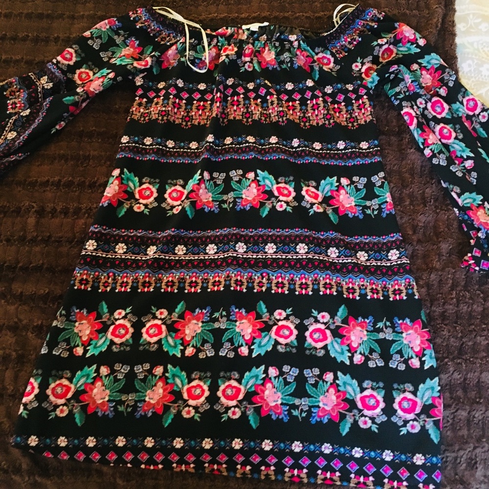 Off shoulder SIZE M